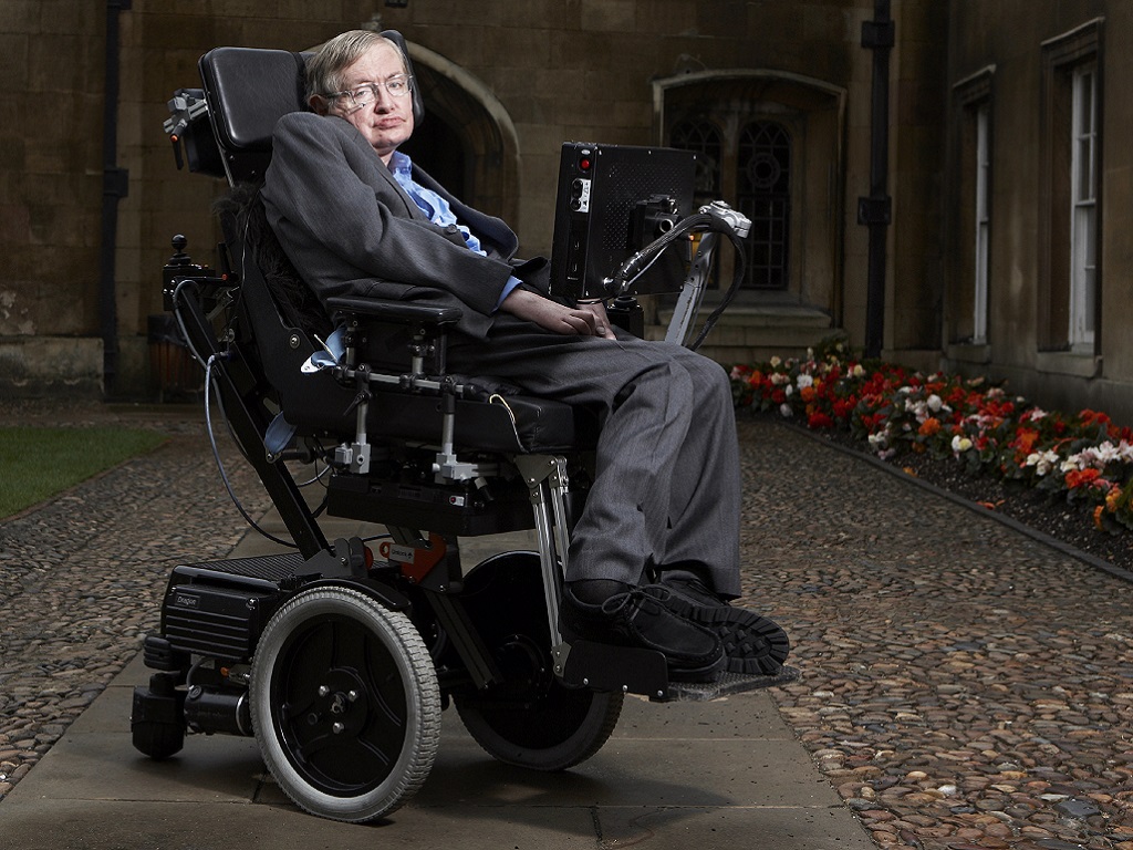 Stephen Hawking en el campus de Cambridge.